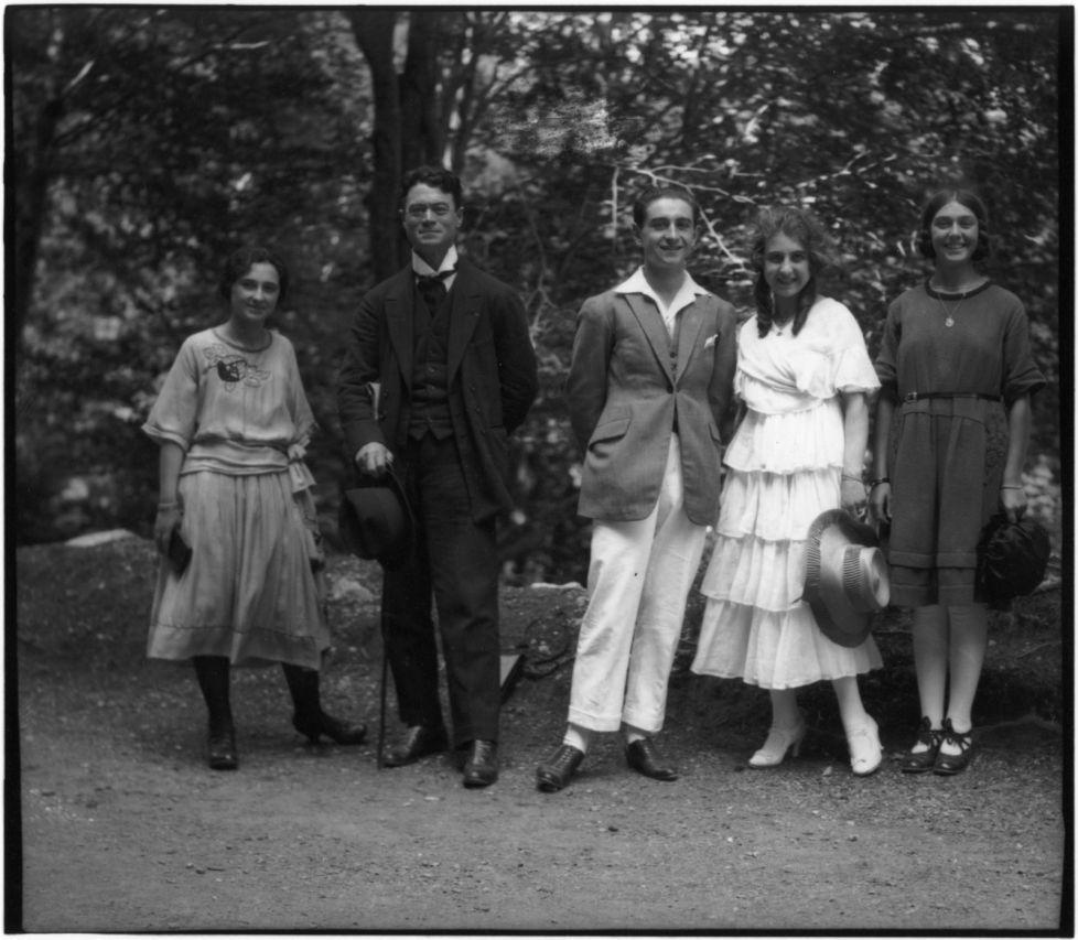 Գարագոչեանների ընտանիքը Օլերոն կղզում, 1920 թվական